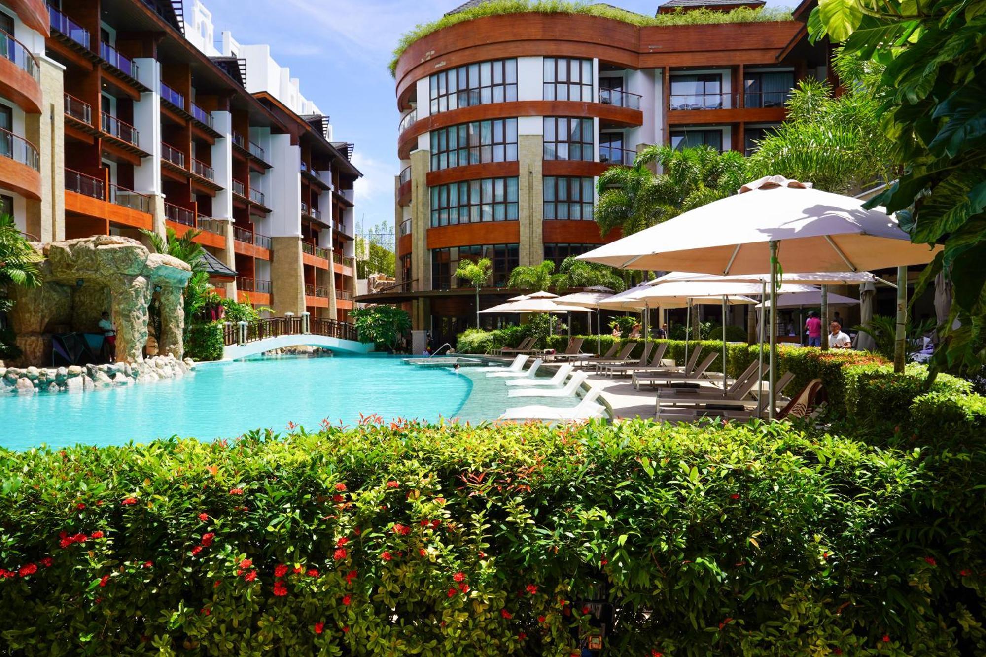 Mandarin Bay Resort And Spa Balabag  Exterior photo